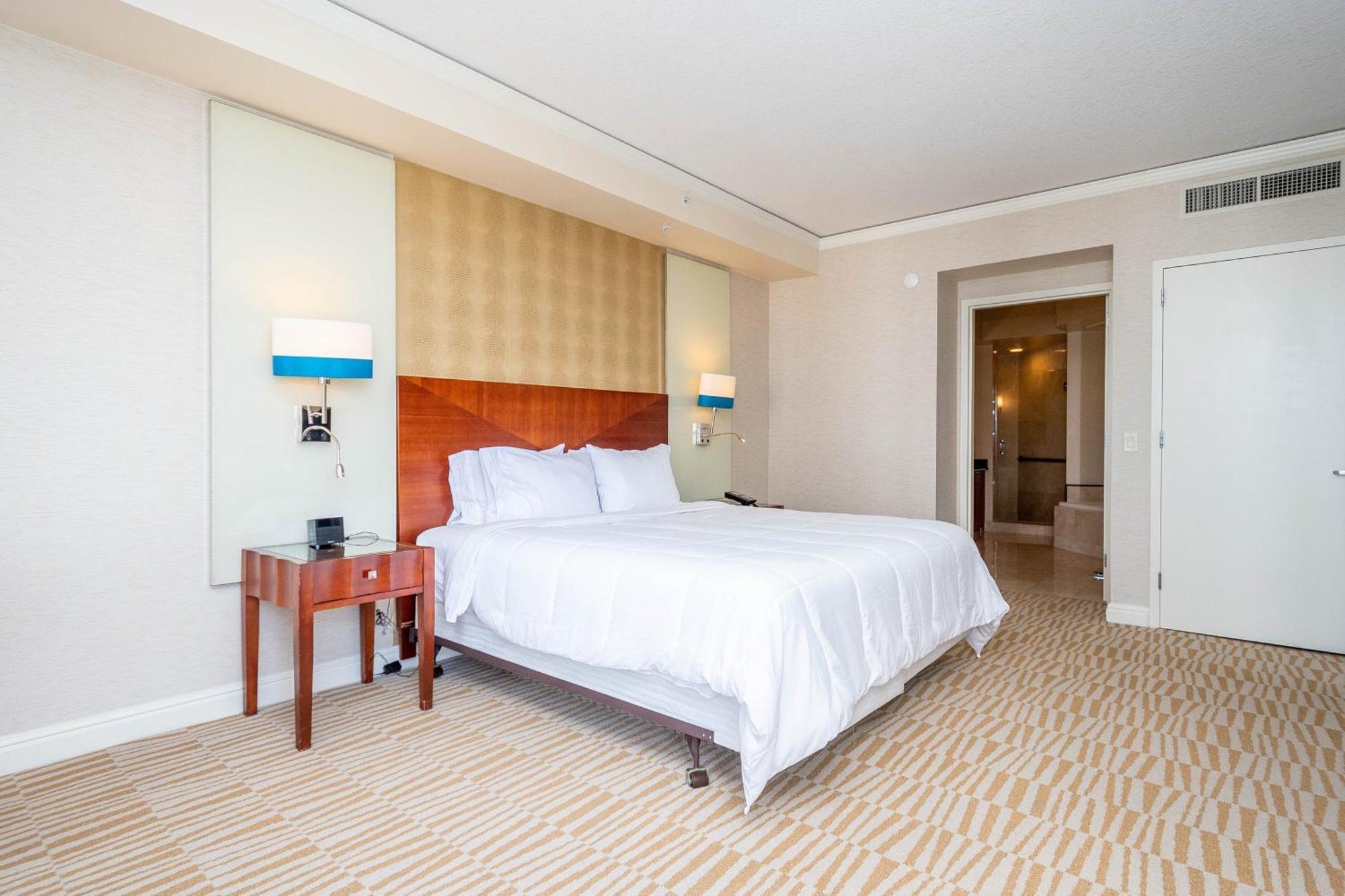 Apartment Luxury Trump International Ocean View 1600sf 2 Bd Miami Beach