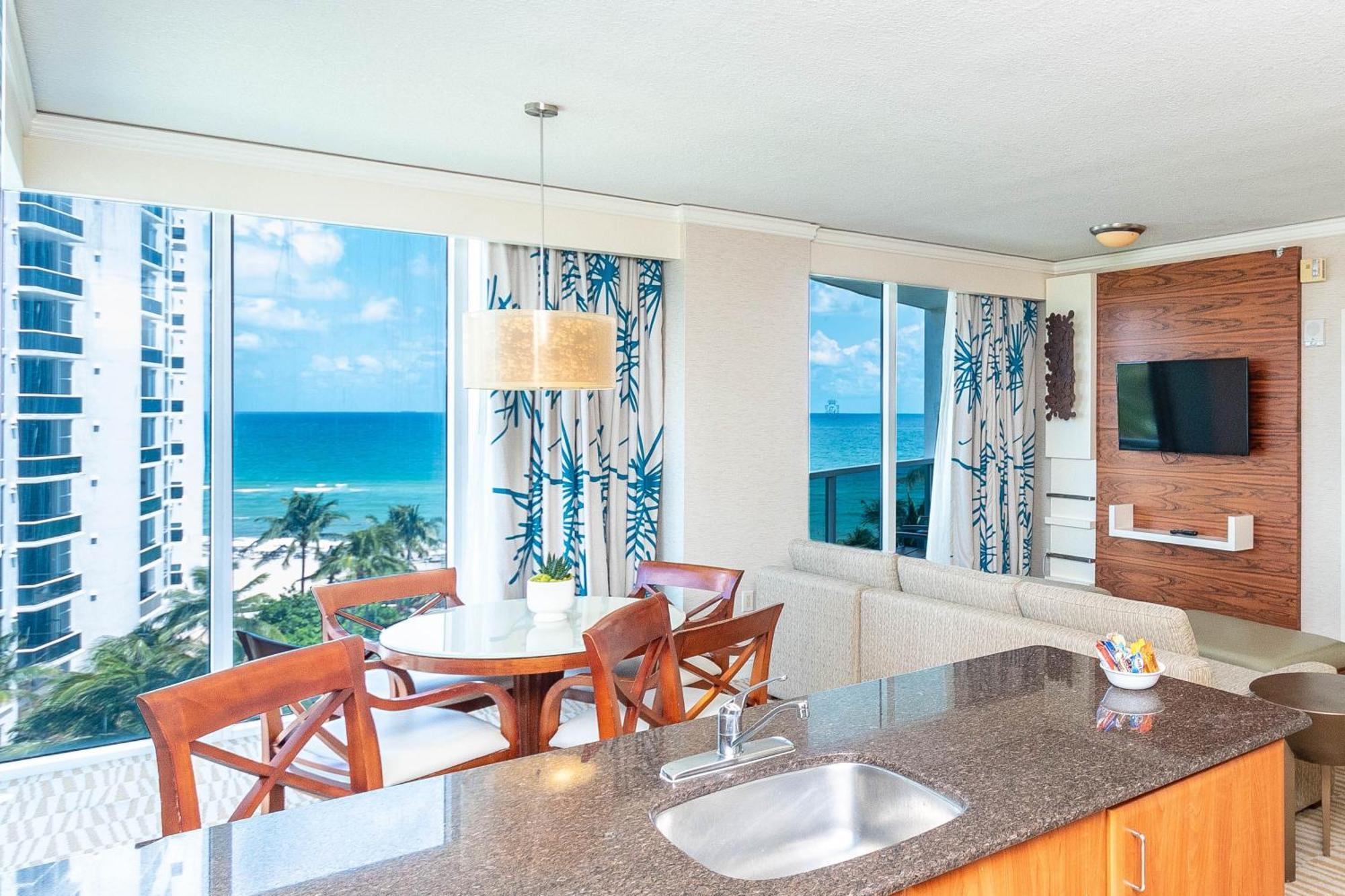 Luxury Trump International Ocean View 1600sf 2 Bd